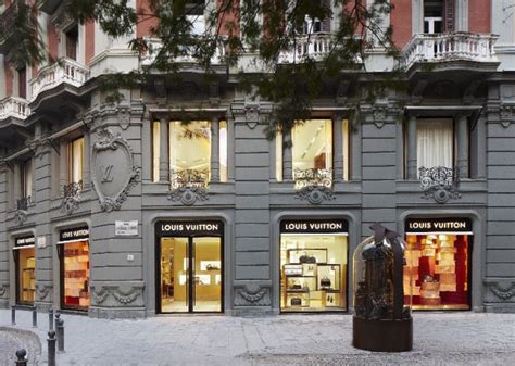 Louis Vuitton store napoli